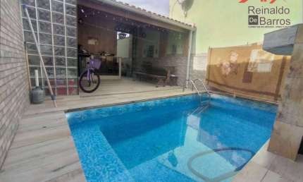 Casa com piscina e churrasqueira toda mobiliada,lado praia - Itanhaém