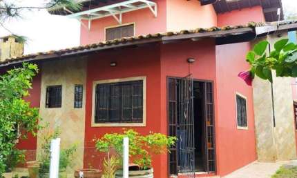 Sobrado para venda no bairro Nova Itanhaém em Itanhaém.