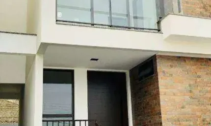 Casa com 3 dormitórios à venda, 103 m² por R$ 650.000,00 - Serraria - São José/SC