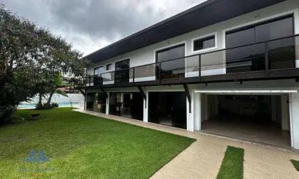 Casa com 5 dormitórios à venda, 329 m² por R$ 4.300.000,00 - Itacorubi - Florianópolis/SC