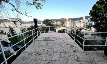 Edícula com 1 dormitório para alugar, 40 m² por R$ 2.000,00/mês - Trindade - Florianópolis/SC