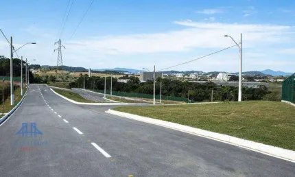 Excelente terreno com 360m² em loteamento alto padrão com acesso privado e área de lazer.