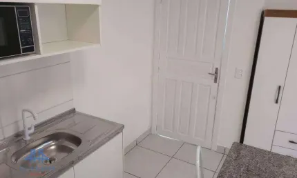 Kitnet com 1 dormitório para alugar, 20 m² por R$ 2.300/mês - Córrego Grande - Florianópolis/SC