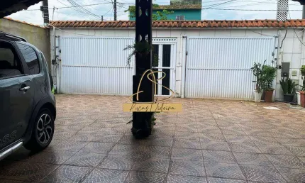 CASA  ISOLADA / 03 DORMITÓRIOS, COM LAZER - TERRENO 250M²