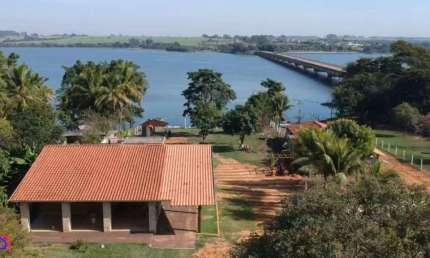 MARAVILHOSO RANCHO PÉ NA AGUA , completo lazer com garagem para barcos e batelao para pesca  Venda RecantoLabamaLagoaAzul sales/SP