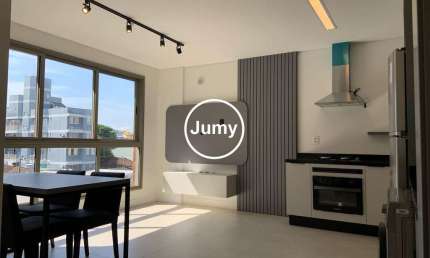 APARTAMENTO BEM ILUMINADO / VISTA LIVRE / MOBILIADO