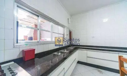 Sobrado com 4 dormitórios para alugar, 172 m² por R$ 4.551,00/mês - Vila Aquilino - Santo André/SP