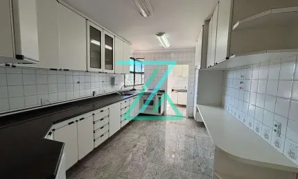 Apartamento com 3 dormitórios e armários planejados à venda no Condomínio Edifício Ulisses Mazzali