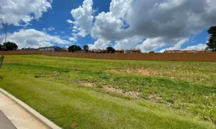Terreno em condomínio fechado à venda na avenida engenheiro tasso pinheiro, vila maringá, jundiaí por r$ 880.000
