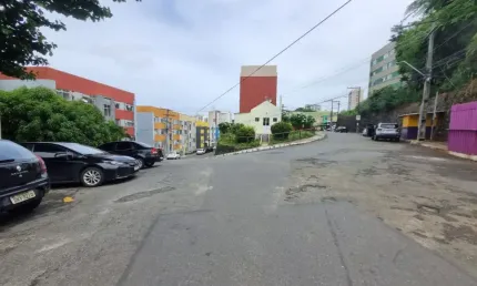 Apartamento á Venda 2/4  no Condomínio  Santa Barbara