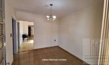 Casa Vila Tibério com 3 dormitórios sendo 1 suíte e Quintal