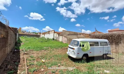 Terreno Comercial à Venda - Avenida Antônio e Helena Zerrener