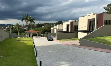 Casa Moderna em condomínio no Vila Santista a partir R$ 1.990.000,00 – Atibaia/SP