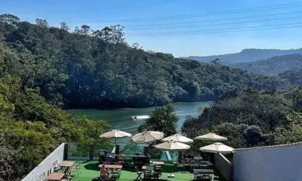 BELÍSSIMA CHACARA EM MAIRIPORÃ COM FUNDO PARA REPRESA