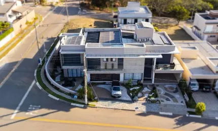 EXCEPCIONAL CASA A VENDA EM CONDOMINIO DE ALTO PADRÃO EM ATIBAIA