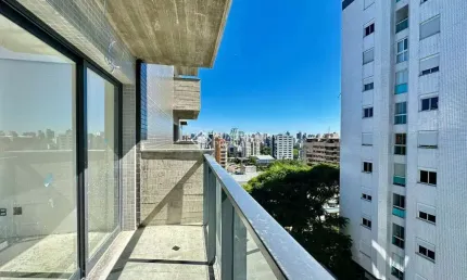 Apartamento com 3 quartos à venda na Rua Quintino Bocaiúva, 1321, Moinhos de Vento, Porto Alegre, 104 m2 por R$ 1.770.034