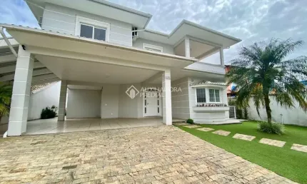 Casa com 4 quartos à venda na Avenida Ângelo Crema, 444, Jardim Anchieta, Florianópolis, 272 m2 por R$ 2.599.000