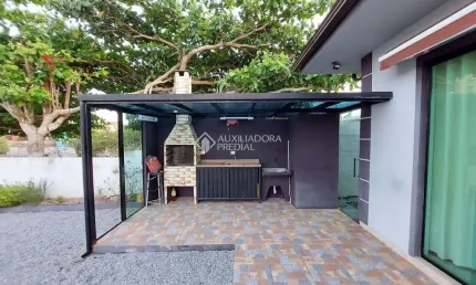 Casa com 3 quartos à venda na Clevelândia, 1, Enseada de Brito, Palhoça, 150 m2 por R$ 850.000