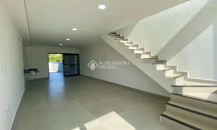 Casa com 2 quartos à venda na Servidão Caminho Dos Areais, 3, Ingleses do Rio Vermelho, Florianópolis, 130 m2 por R$ 649.000