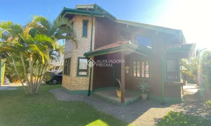 Casa com 2 quartos à venda na Rua Moçambique, 693, São João do Rio Vermelho, Florianópolis, 172 m2 por R$ 1.100.000