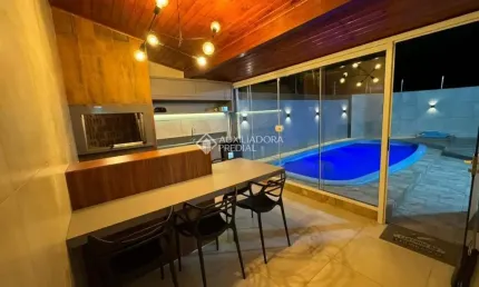 Casa em condomínio fechado com 2 quartos à venda na Rua Domingos Barbosa, 11, Forquilhas, São José, 100 m2 por R$ 840.000