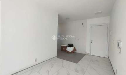 Apartamento com 2 quartos para alugar na Rua Três de Outubro, 1260, Pátria Nova, Novo Hamburgo, 57 m2 por R$ 1.800