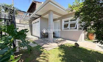 Casa com 2 quartos para alugar na Tamôio, 683, São Jorge, Novo Hamburgo, 202 m2 por R$ 6.200