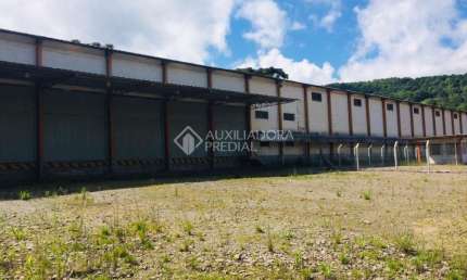 Barracão / Galpão / Depósito para alugar na PRIMEIRO DE MAIO, 1245, Centro, Gramado, 6000 m2 por R$ 89.000