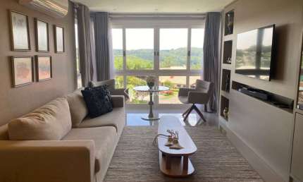 Apartamento com 3 quartos para alugar na Rua Das Alfazemas, 144, Bavaria, Gramado, 101 m2 por R$ 11.000