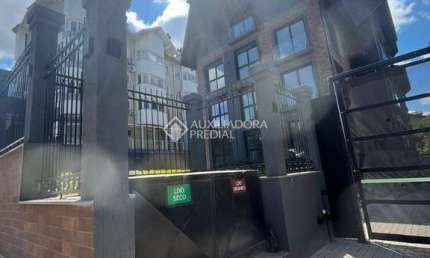 Apartamento com 2 quartos para alugar na Paul Harrys, 390, Centro, Canela por R$ 4.000