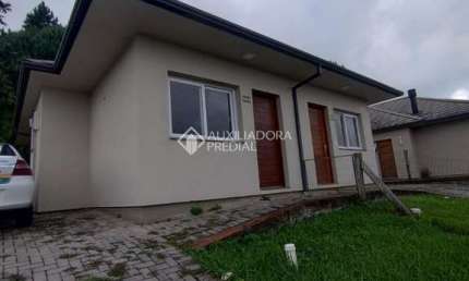 Casa com 2 quartos para alugar na Dez De Dezembro, 600, Carazal, Gramado, 60 m2 por R$ 2.200