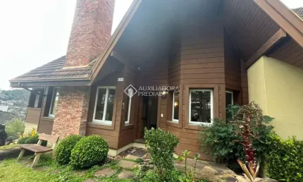 Casa em condomínio fechado com 2 quartos para alugar na gentil bonato, 199, pórtico, gramado, 195 m2 por r$ 7.000