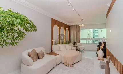 Apartamento com 3 quartos à venda na Rua 600, 202, Centro, Balneário Camboriú por R$ 1.890.000