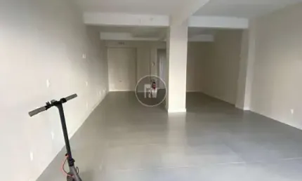 Sala comercial para alugar na Avenida 3ª Avenida, 550, Centro, Balneário Camboriú por R$ 8.250
