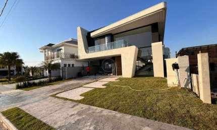 Casa em condomínio fechado com 4 quartos à venda na Rua Ivo José Rebello, 610, Santa Regina, Camboriú por R$ 3.500.000