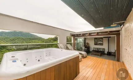 Cobertura com 3 quartos à venda na Avenida Osvaldo Reis, 2000, Praia Brava, Itajaí por R$ 2.690.000