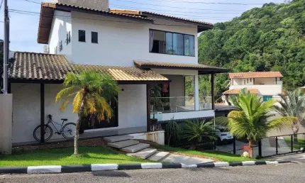 Casa em condomínio fechado com 4 quartos à venda na Avenida das Arapongas, 455, Ariribá, Balneário Camboriú por R$ 4.170.000