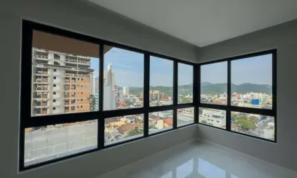 Apartamento com 3 quartos à venda na Rua 3160, 274, Centro, Balneário Camboriú por R$ 2.350.000
