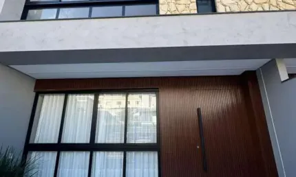 Casa em condomínio fechado com 3 quartos à venda na Rua Santa Clara, 104, São Francisco de Assis, Balneário Camboriú por R$ 1.520.000