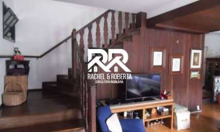 Casa de condomínio em Excelente Localização no Alto
