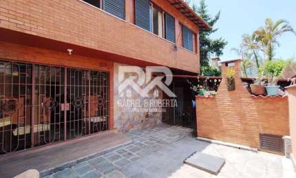 Mega Oportunidade! Casa Condomínio no Alto com Muito Potencial
