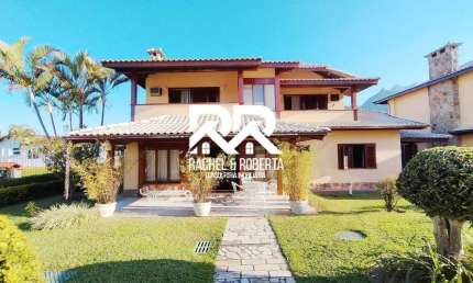 Casa maravilhosa em condomínio no Alto com infraestrutura