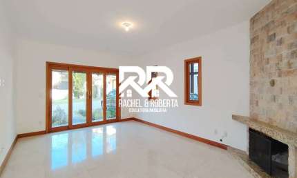 Casa Linear em condomínio com infraestrutura na Posse
