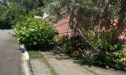 Linda casa  em Condomínio Fechado com oportunidade de valor!!