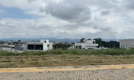 Terreno em condomínio fechado à venda no Condomínio Terras Altas, Caçapava 