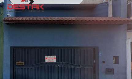 Casa Em Amplo Terreno A Venda Em Regiao Central de Jundiai/sp. Permuta Por Chacara.