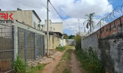 Duas (2) casas terreas de 1 quarto para locacao no jardim colonia em jundiai/sp.