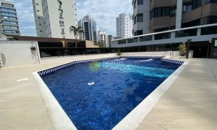 Apartamento 3 suite e 2 vagas, à venda no centro de florianópolis