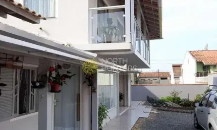 Casa com 5 dormitórios à venda, 200 m² por R$ 750.000,00 - Itajuba - Barra Velha/SC