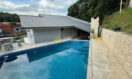 Casa com 3 quartos à venda na Rua Lindóia, Glória, Joinville